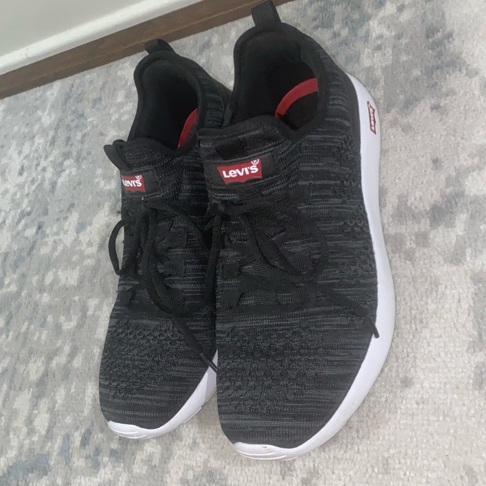 Men’s Levi’s casual shoes